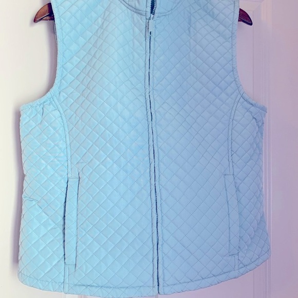 Izod Quilted Vest in Light Blue, Size L in Like New Condition - Picture 2 of 6